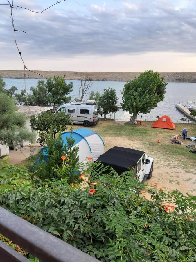 Camp Pere Hotel Pag Town Bagian luar foto